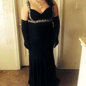 Prom mermaid style dress low cut back